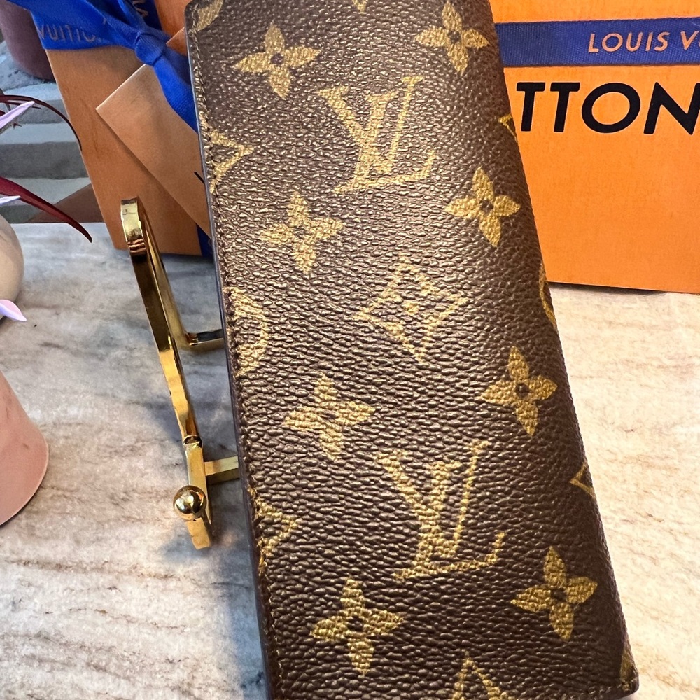 Louis Vuitton Eyeglasses Case - Picture 7 of 10